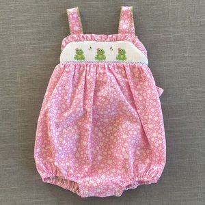 LIKE NEW - Petit Bebe Snocked Froggy Bubble